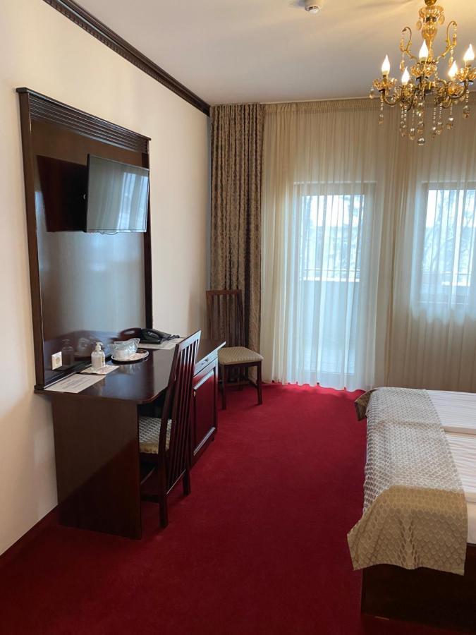Hotel Onix Roman Eksteriør bilde