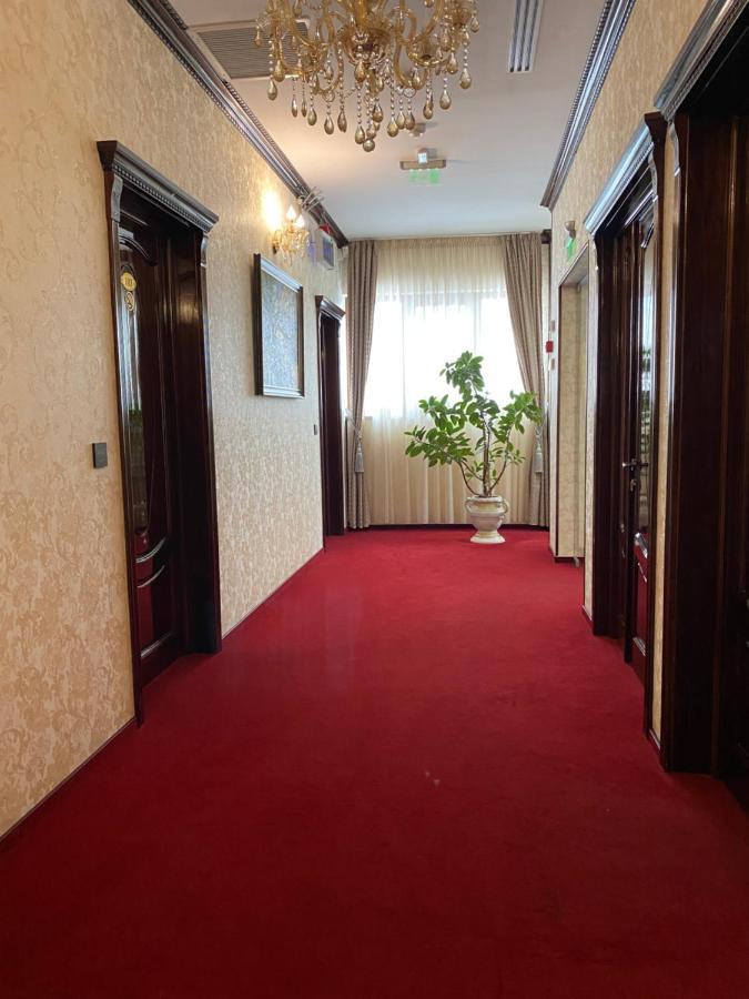 Hotel Onix Roman Eksteriør bilde
