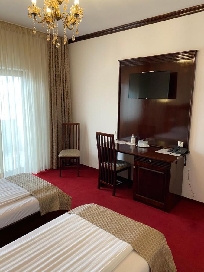 Hotel Onix Roman Eksteriør bilde