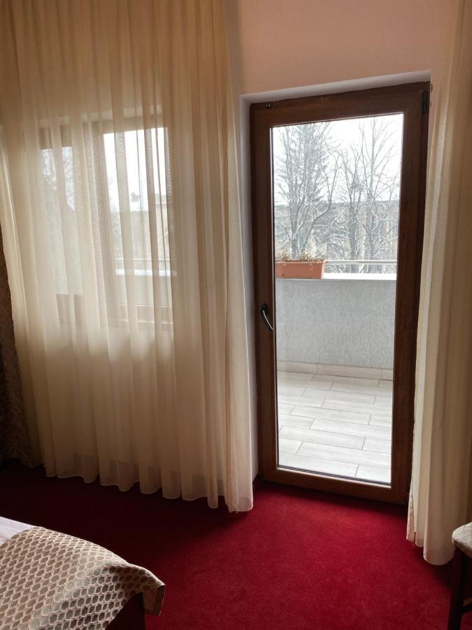 Hotel Onix Roman Eksteriør bilde