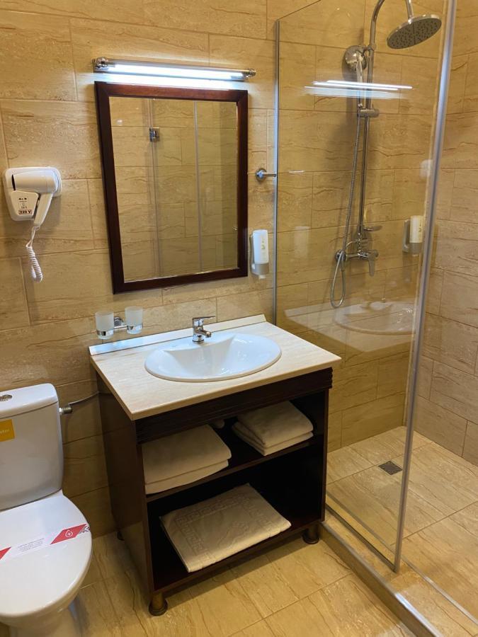 Hotel Onix Roman Eksteriør bilde