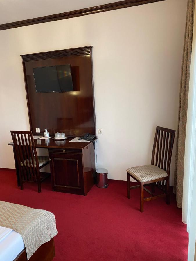 Hotel Onix Roman Eksteriør bilde