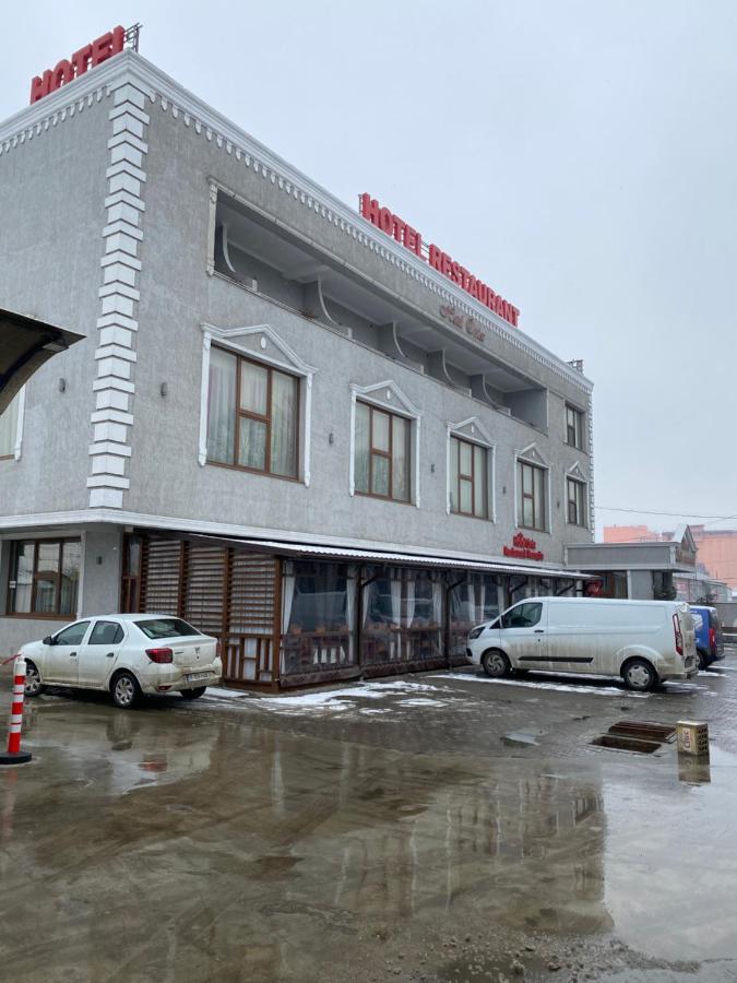 Hotel Onix Roman Eksteriør bilde