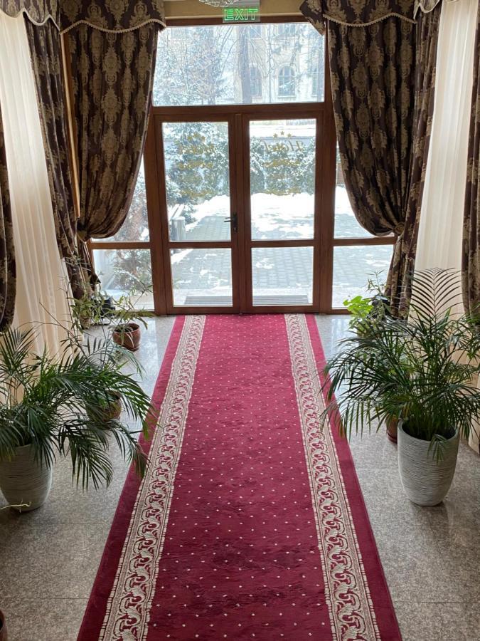 Hotel Onix Roman Eksteriør bilde
