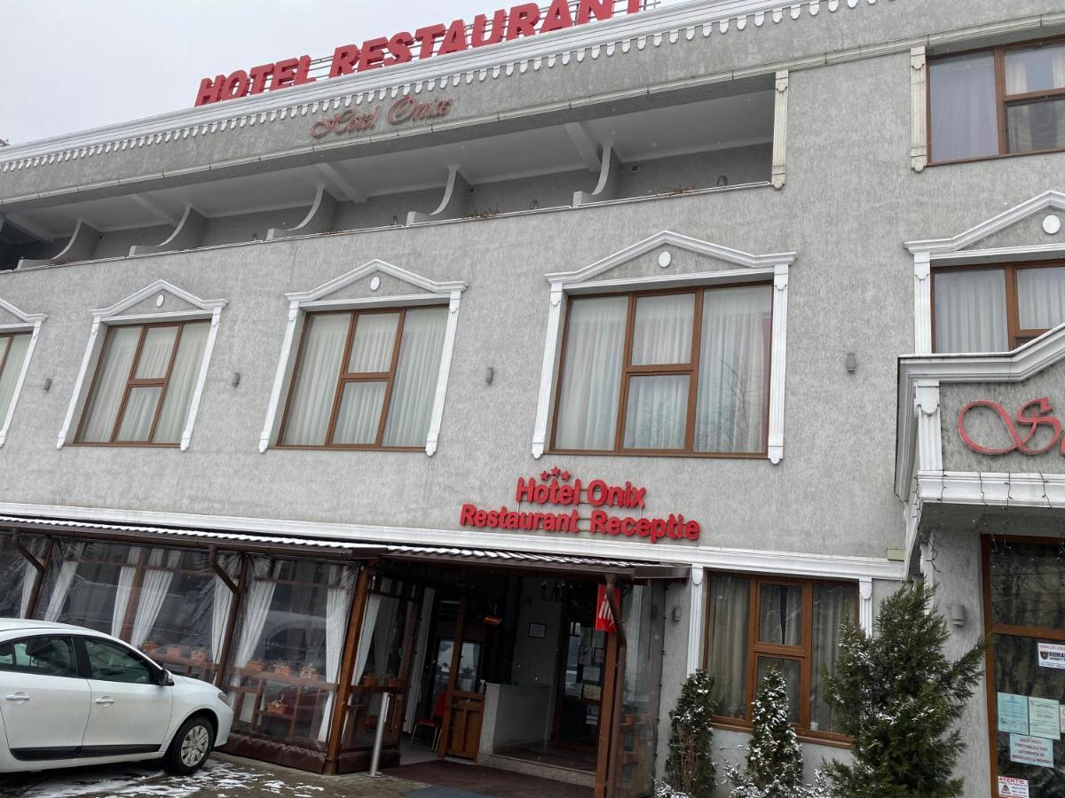 Hotel Onix Roman Eksteriør bilde